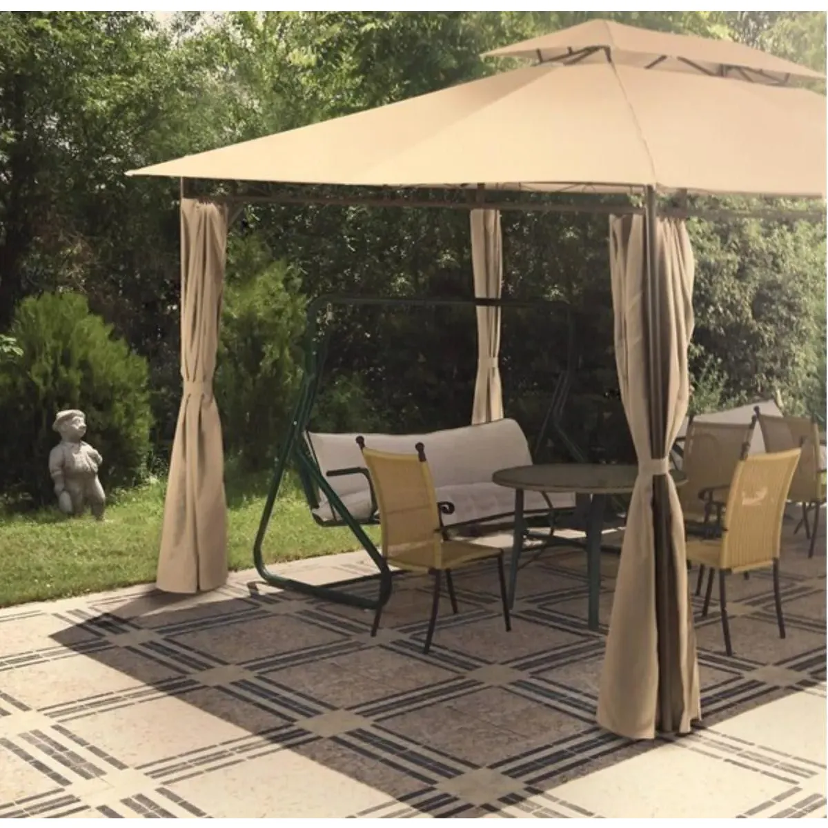Chiarra Modaffari - Gazebo molto bello e spazioso.